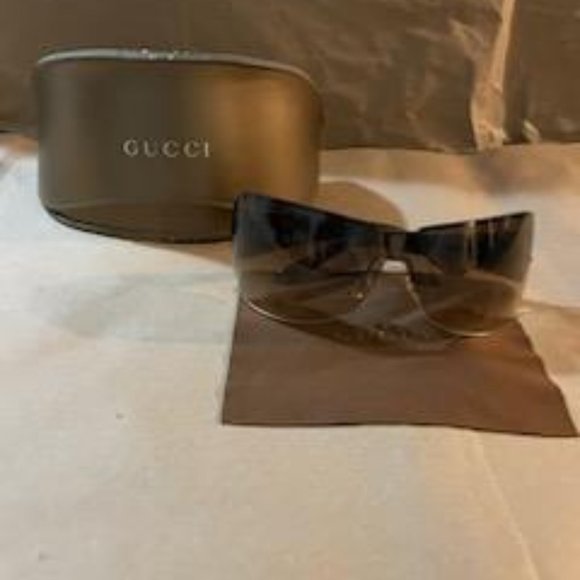Gucci Shield Sunglassess